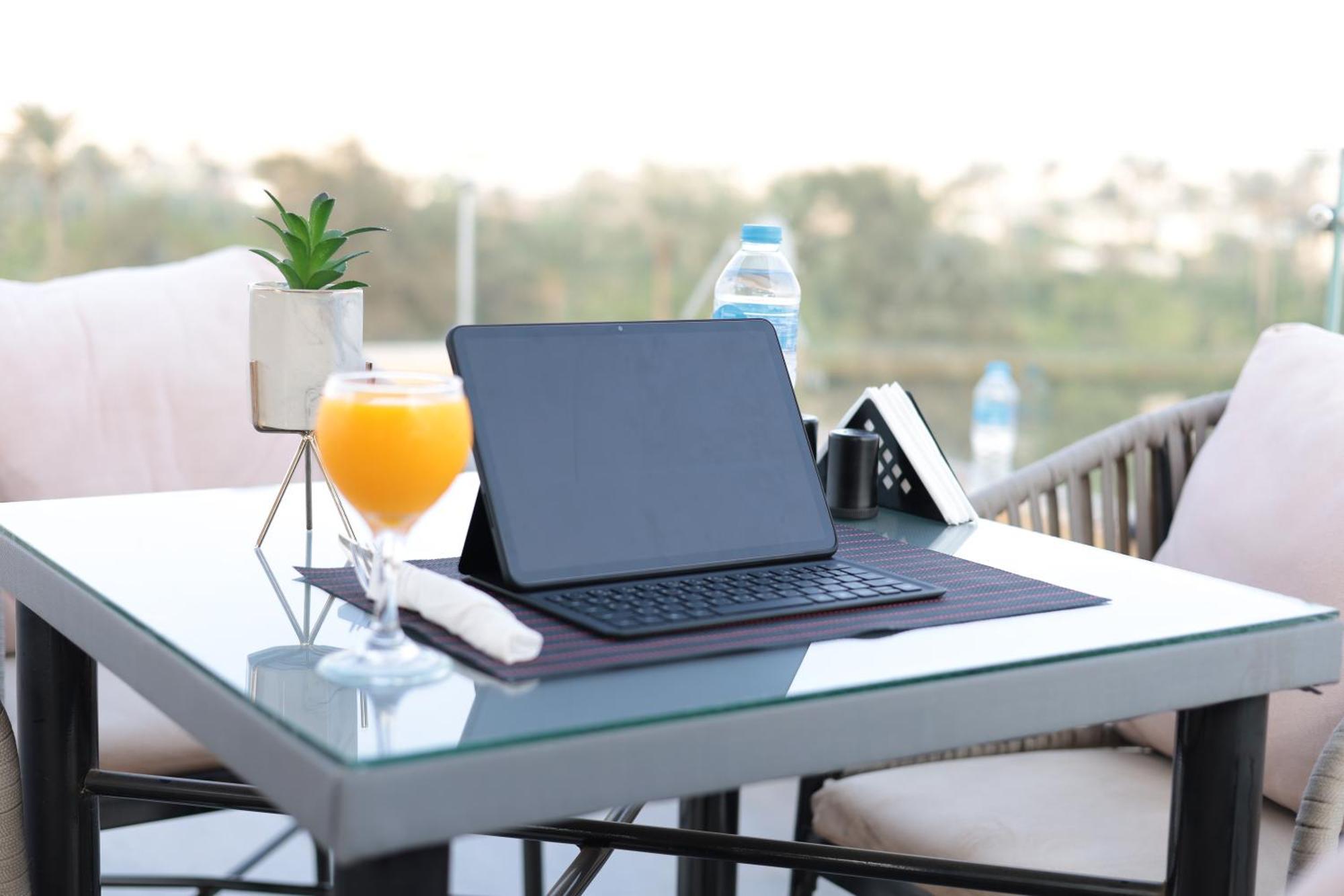 Golden Palm Sunrise Inn Kafrat al Jabal Екстер'єр фото