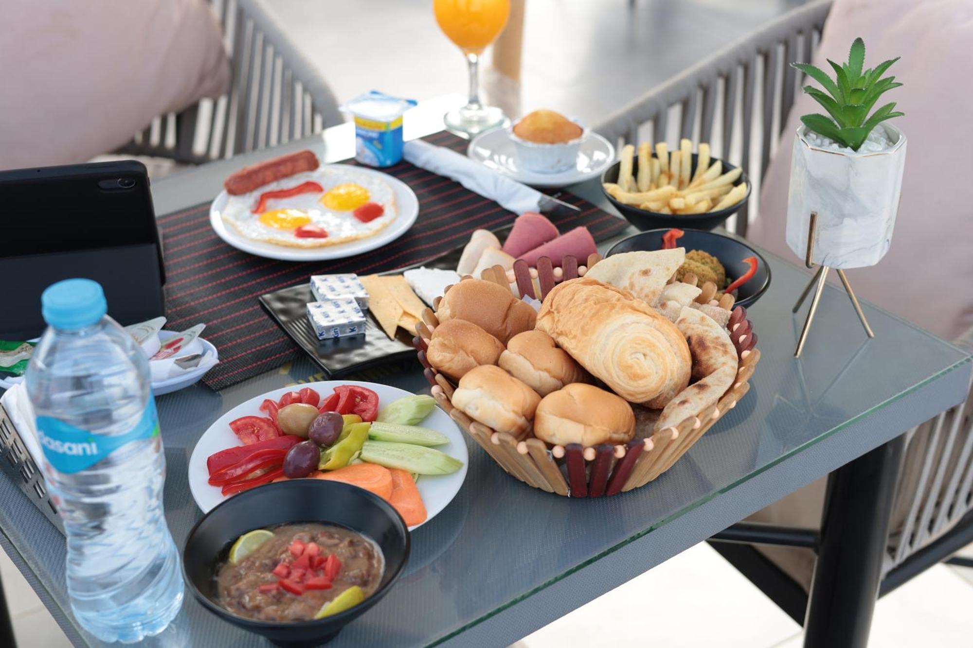 Golden Palm Sunrise Inn Kafrat al Jabal Екстер'єр фото