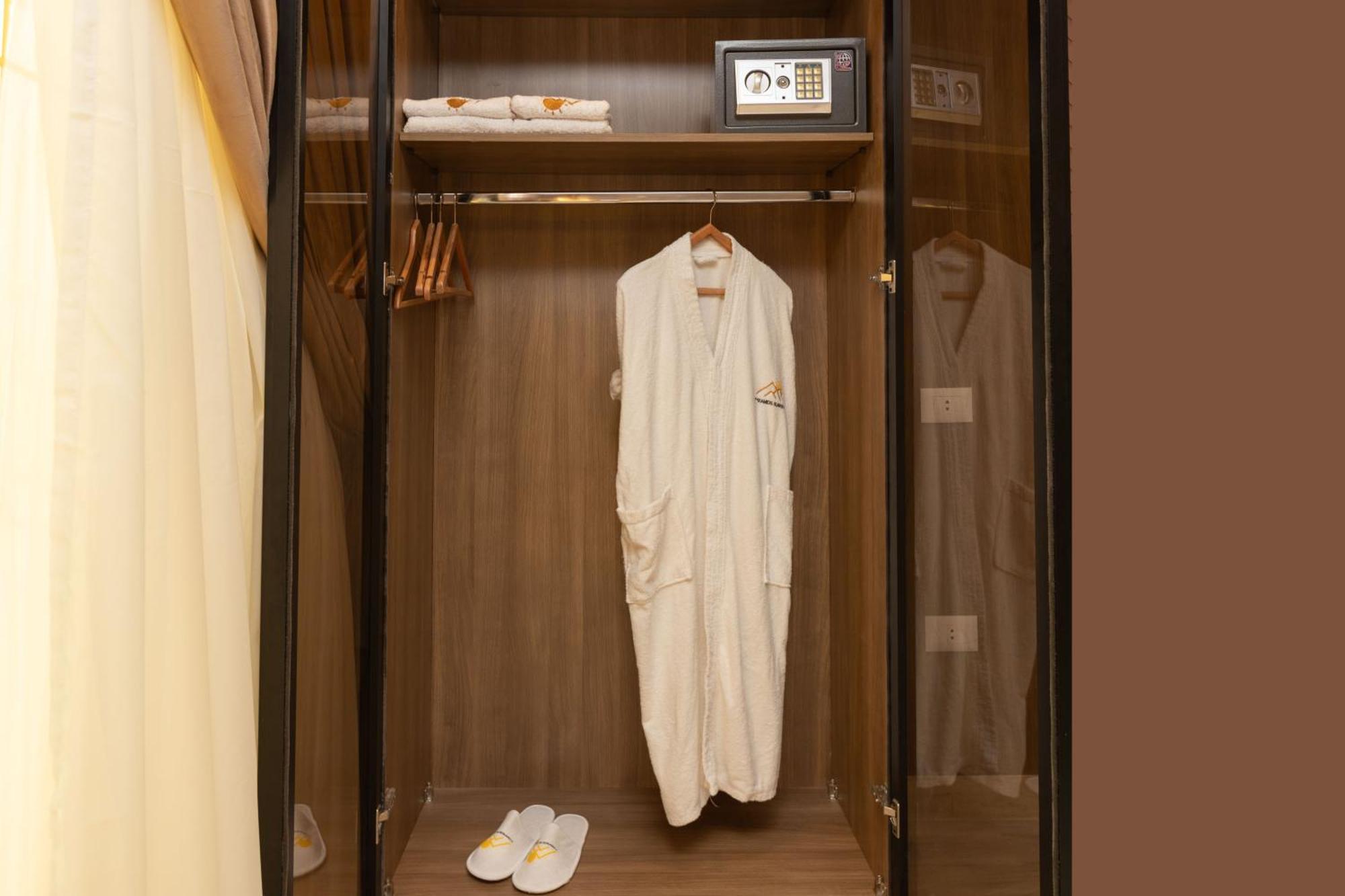Golden Palm Sunrise Inn Kafrat al Jabal Екстер'єр фото