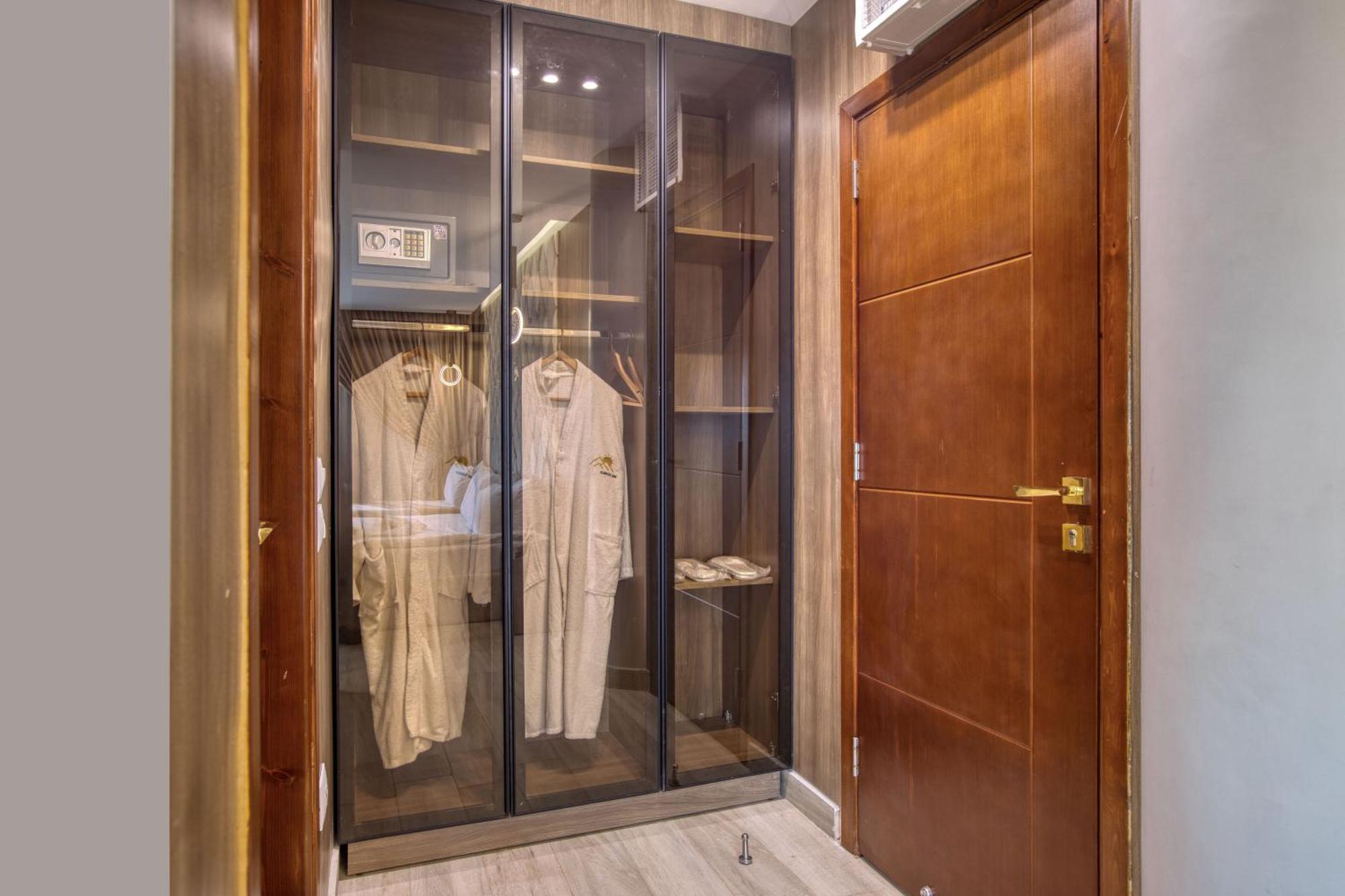 Golden Palm Sunrise Inn Kafrat al Jabal Екстер'єр фото